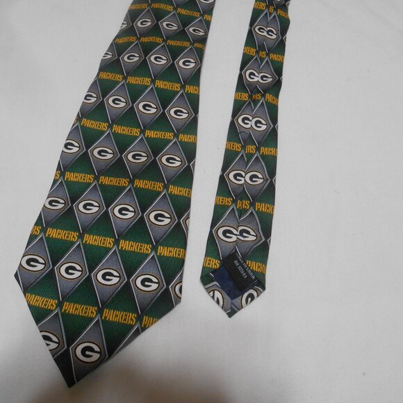 NFL Brand Greenbay Packers 100% silk Necktie Nice stocking stuffer ππ - Picture 1 of 8